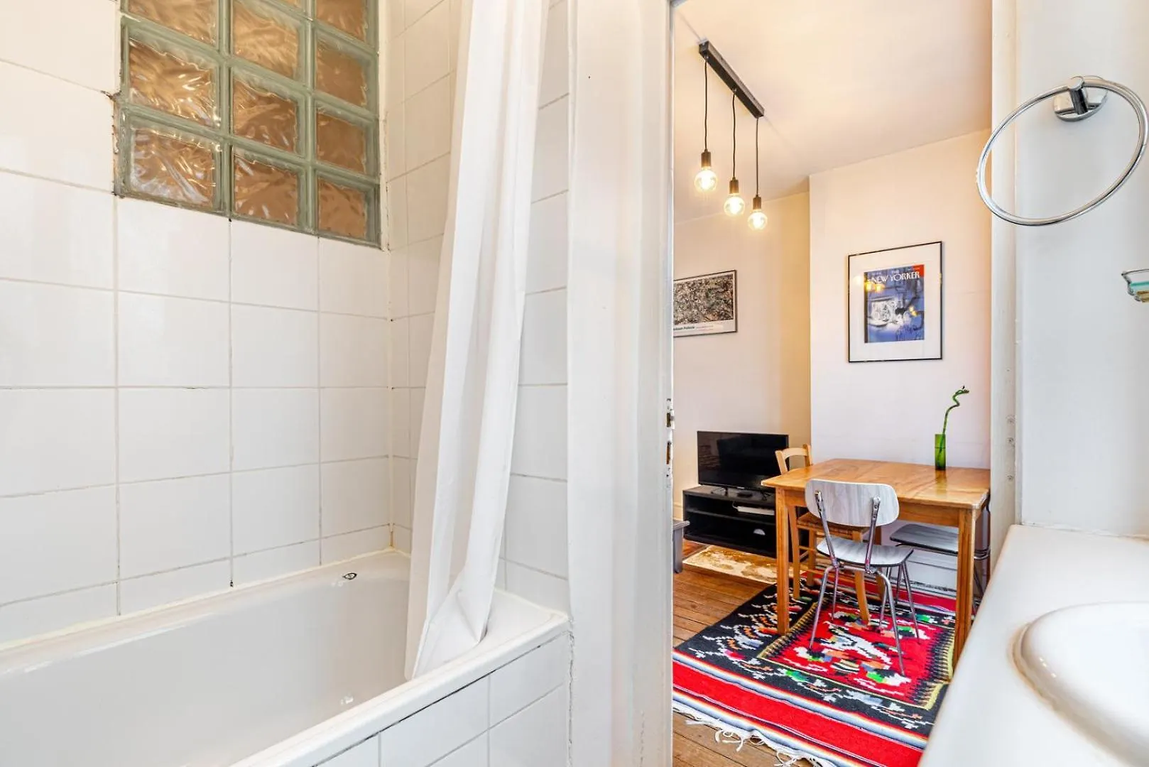Guestready - Apartamento Sunny Perto De Montmarte Apartment Paris 0*,  France