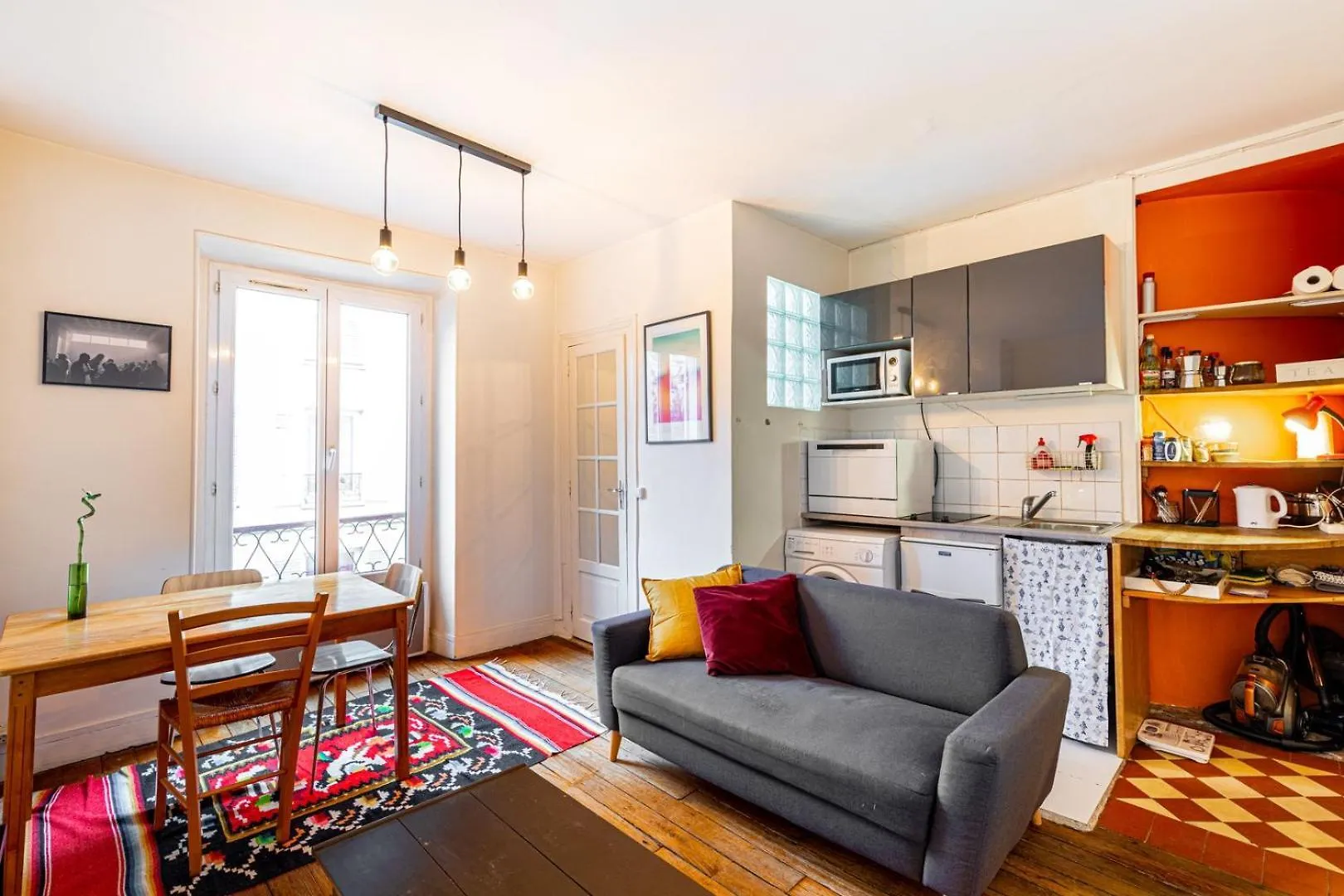 Guestready - Apartamento Sunny Perto De Montmarte Apartment Paris 0*,  France